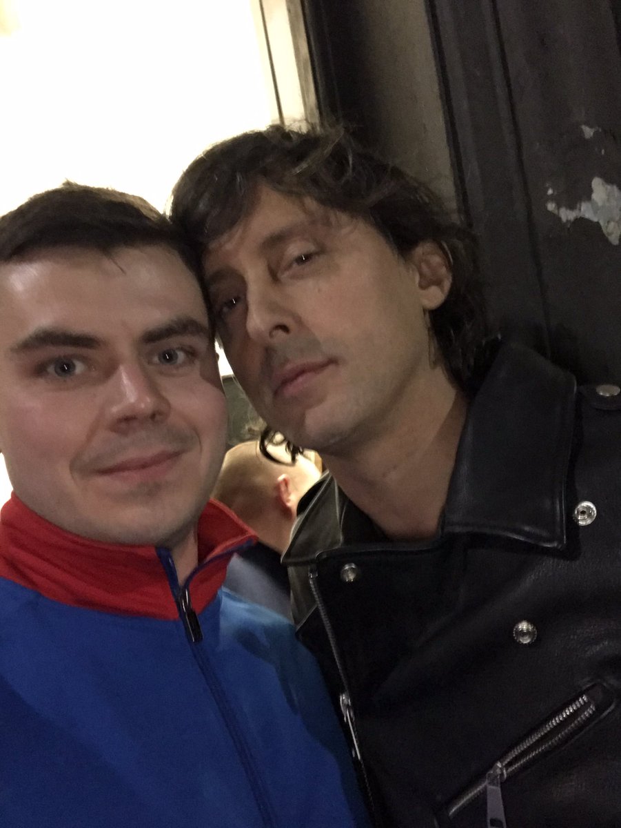 ABSALUTE GENT, NICE ONE FOR COMING TO WATCH US IN LONDON #CARLBARAT #THELIBERTINES