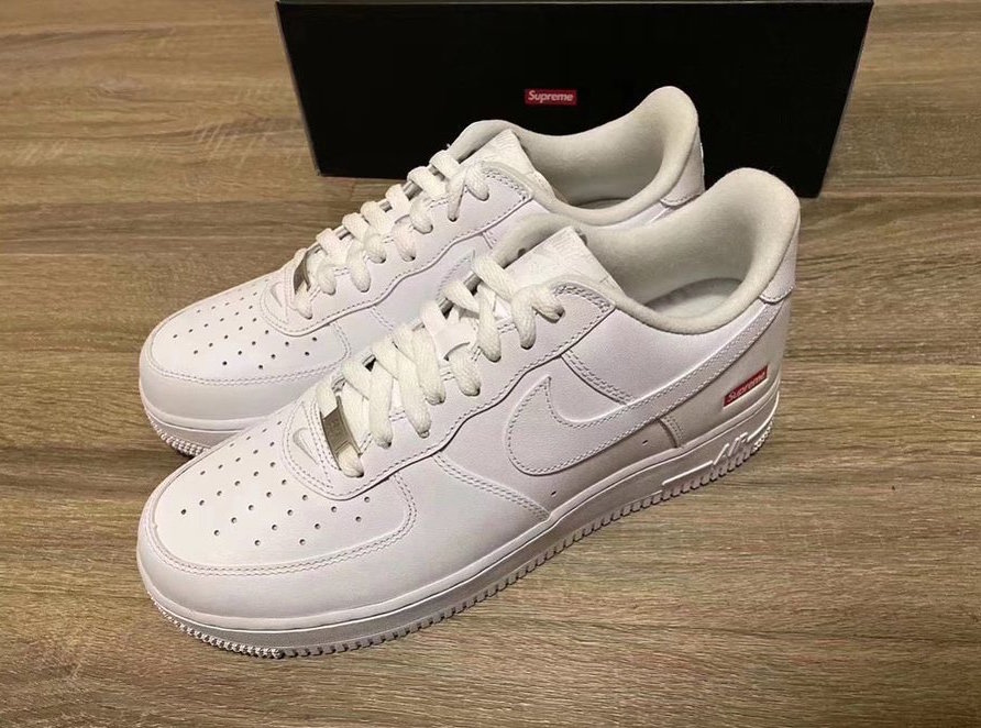 sneaker_wars's tweet photo. 【海外4月発売予定】シュプリーム × ナイキ エアフォース1 ロー 全2色
⇒https://t.co/siSqfw4YoD
#sneakerwars #スニーカー #ナイキ https://t.co/3IEqUna5U5