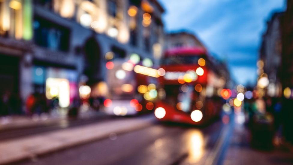 hotchocmob's tweet photo. Night rider: 21 years sleeping on a London bus
#HCM #hotchocmob #volunteerhomelesslondon
https://t.co/blGzYFNgZw https://t.co/sppqHE4Uh8