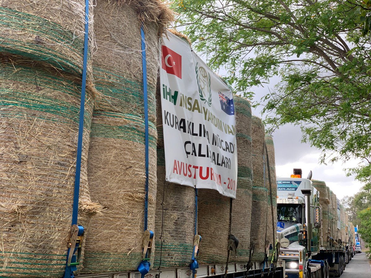 "Avustralya'ya kuraklıkla mücadele desteği"

Avusturalya'nın Queensland bölgesindeki Stanthorpe şehrinde; kuraklıktan etkilenen çiftçilere 44 adet saman balyası, 22 adet bin litrelik su tankı ve 22 ton içme suyu dağıtımı yaptık.
