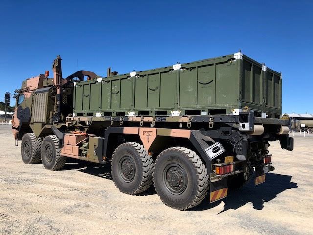 Matt_Shea74's tweet photo. @RheinmetallAG Looking forward to the opportunity to compete to supply @RheinmetallAG @RheinmetallAus with @ECLIPS_Eng #ISO1CFlatracks #CROPS and #JMILS compatible with @Hiabglobal Integrated Load Handling Systems (ILHS). https://t.co/rGFaw61Hju