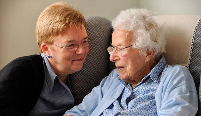 DailyCaring's tweet photo. ⭐️ Top 10 of 2019 ⭐️
In #alzheimers or #dementia, honesty isn't always kind. Find out why experts recommend therapeutic fibbing to help someone with dementia feel safe &amp; avoid distress and pain https://t.co/88MofAf4hT

#caregiving #caregivers #SeniorCare #eldercare https://t.co/YKBotaJJ4k