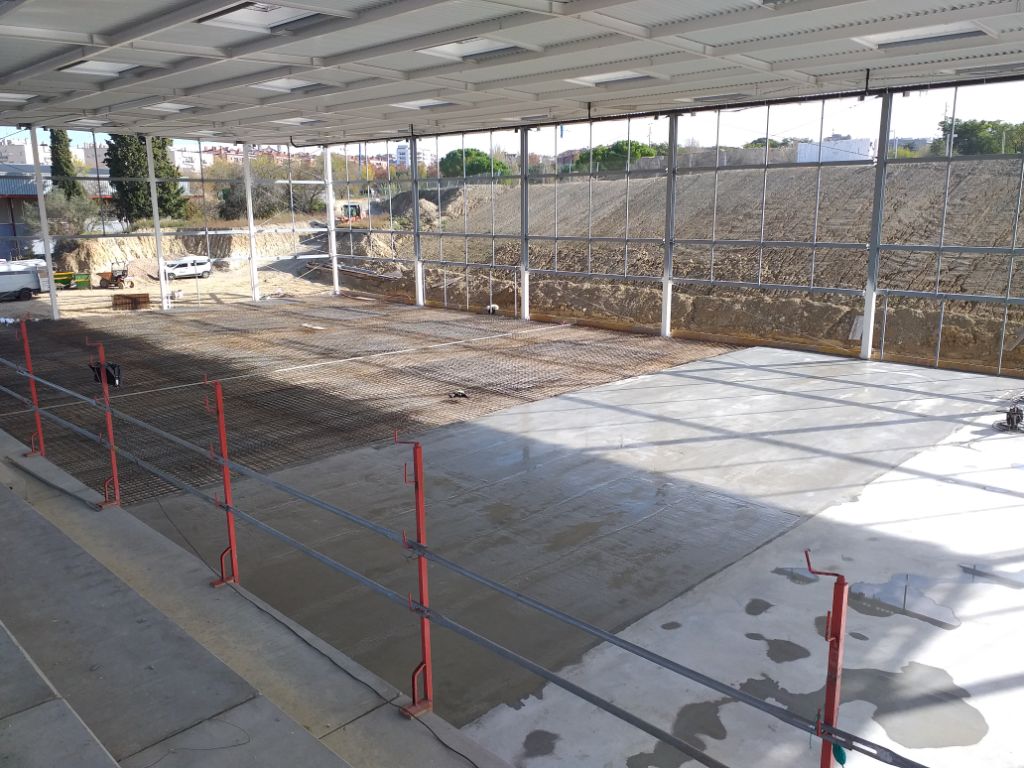 Imágenes del proceso de hormigonado de la losa de cimentación del Nuevo pabellón anexo al Pabellón de la Gamba en Vilafranca del Penedès.  
Imatges del procés de formigonat de la llosa de fonamentació del Nou pavelló annex al Pavelló de la Gamba a Vilafranca del Penedès.
#urcotex