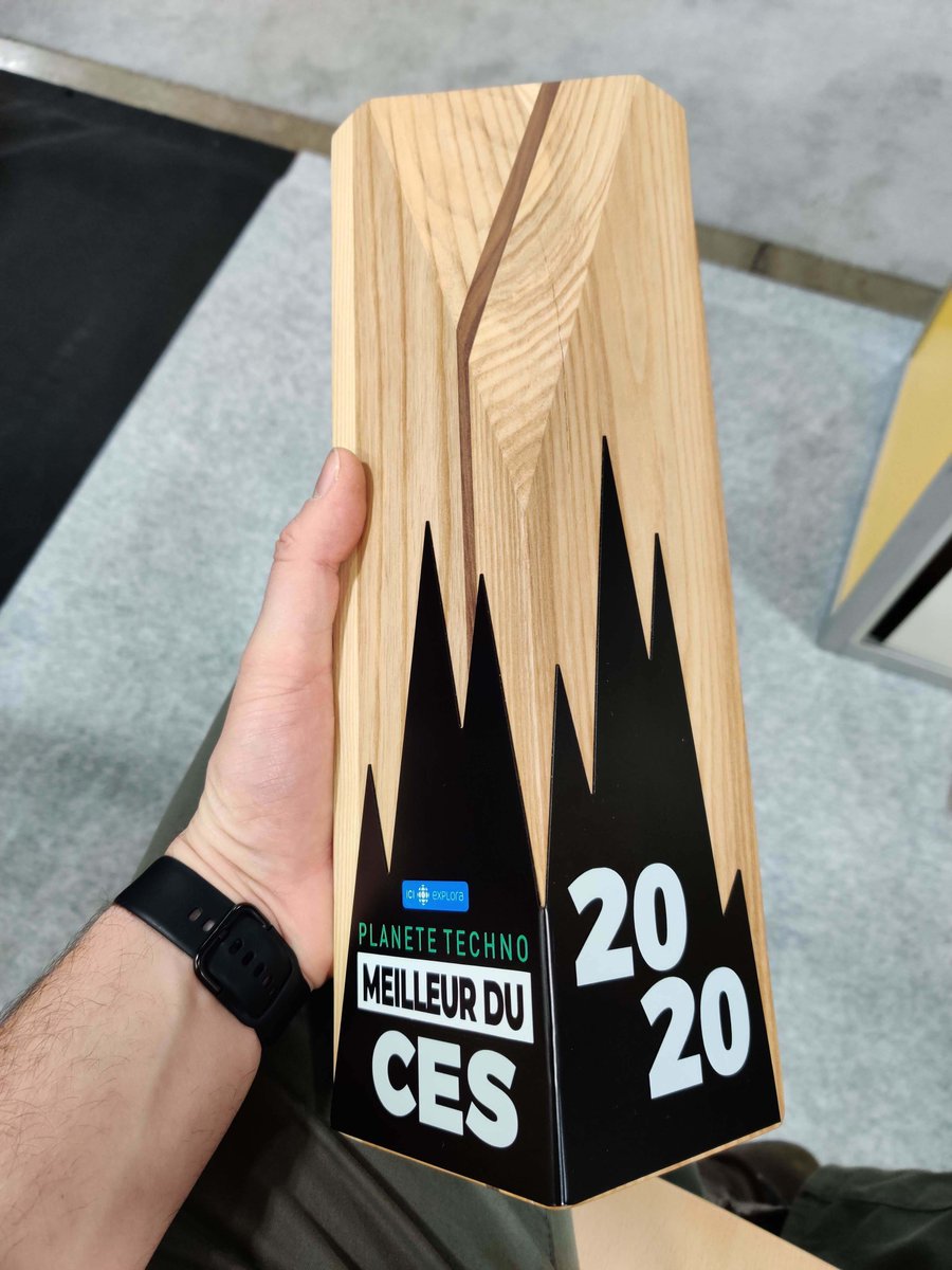 #THEBOX de #LivingPackets a été nominé parmi tous les produits du <a href="/CES/">CES</a> 2020 : "Le meilleur projet ayant le plus gros potentiel de changer le monde." Nous sommes fiers et heureux de partager ce prix avec toute l'équipe! Un grand merci au <a href="/GroupeLaPoste/">La Poste Groupe</a>! 
#FrenchIoT #changetheworld