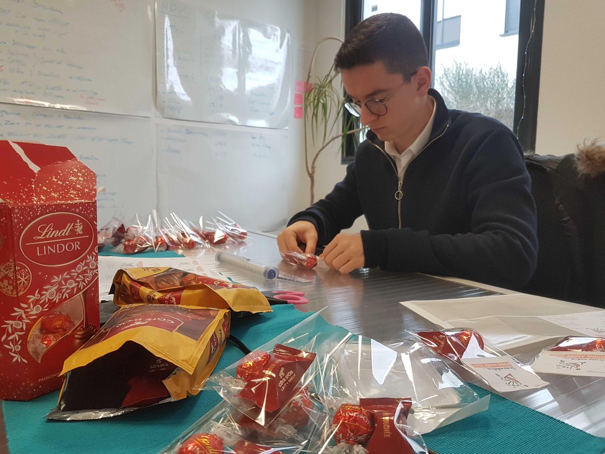 boxNservices's tweet photo. EXCELLENTE ANNÉE 2020 À TOUS ! ❤

Quelques surprises attendent les utilisateurs qui passeront commande ce mois-ci .... https://t.co/nXW6AY6hlA
