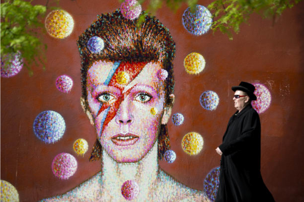 #Bowie fans rejoice, unreleased music is being released this year! Via streaming and an actual physical album that comes out on 4/18/20 Record Store Day. #newmusic