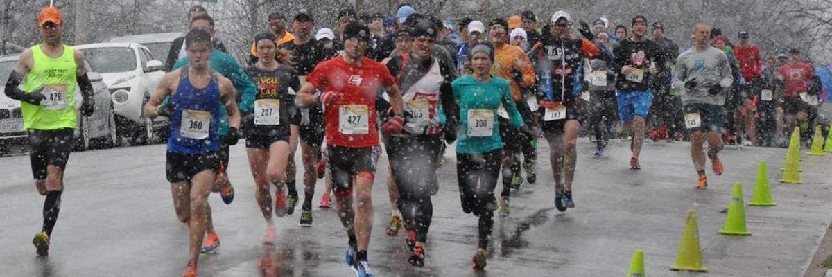 Happy Monday! We are excited to be a title sponsor of this weekend's Frostbite 15k! We will be collecting winter gear for local people in need, shoes for @shoodrva and cheering everyone on! If you are interested in running follow the link and sign up! buff.ly/2uGqakl