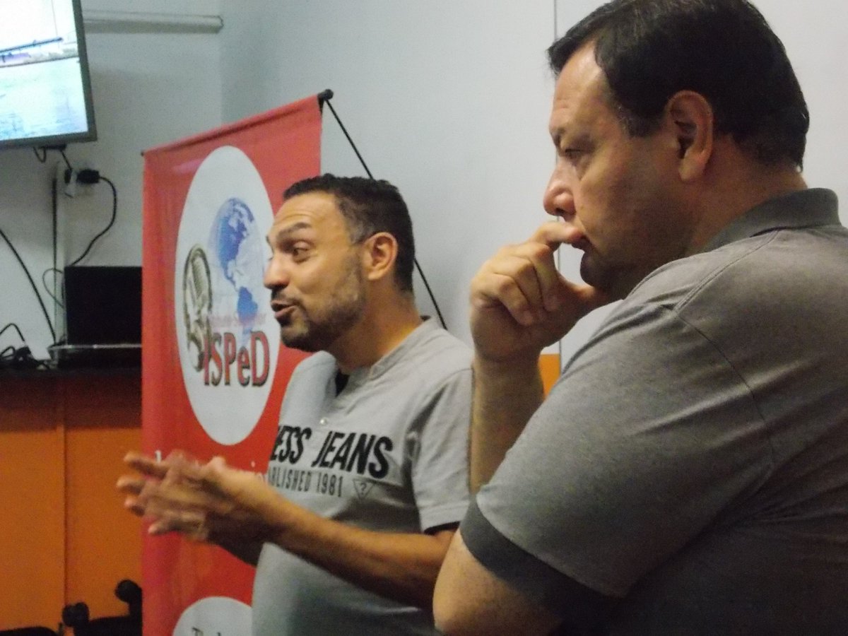Institutoisped's tweet photo. #Recuerdos Ciclo de Conferencias #ISPeD 2019 @GustavoMhamed conversando con los alumnos de la Carrera de #Comunicación junto al @bochafa https://t.co/KSIrT0X9C6