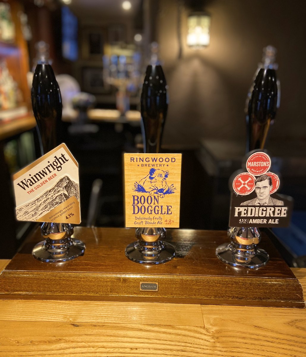 OldeCustomHouse's tweet photo. Come and grab a pint or two of real ale for just £2.30 every Monday from 5pm #pub #ale #beer https://t.co/3xvBFvhp0d