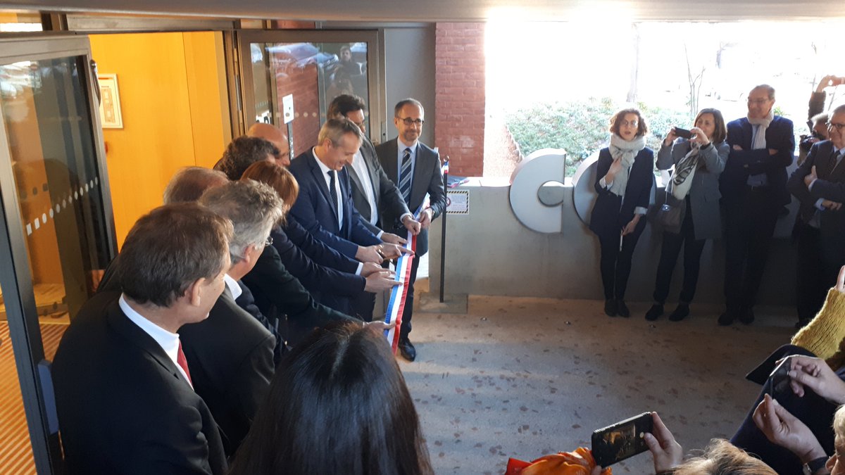 CRNH_RA's tweet photo. Inauguration du bâtiment CENS-ELI
#CENS-ELI, #CarMeN, #Lysarc, #ELI, #CALYM, #LYSA https://t.co/pv2DqloC2S