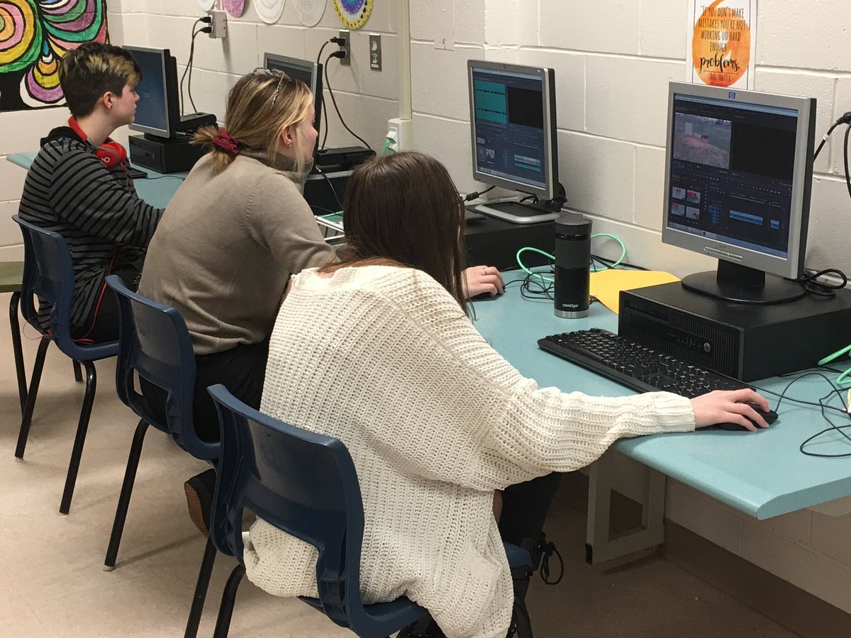 mvlamey's tweet photo. Tell me a story....students at #bluefieldHS in #cmm801 are working on the art form of storytelling using video editing. Add a clip here, shorten a clip there and the meaning of a story takes on a whole new voice. #edupei #educationPEI @GoBobcatsGo https://t.co/sn6MtMaTOP
