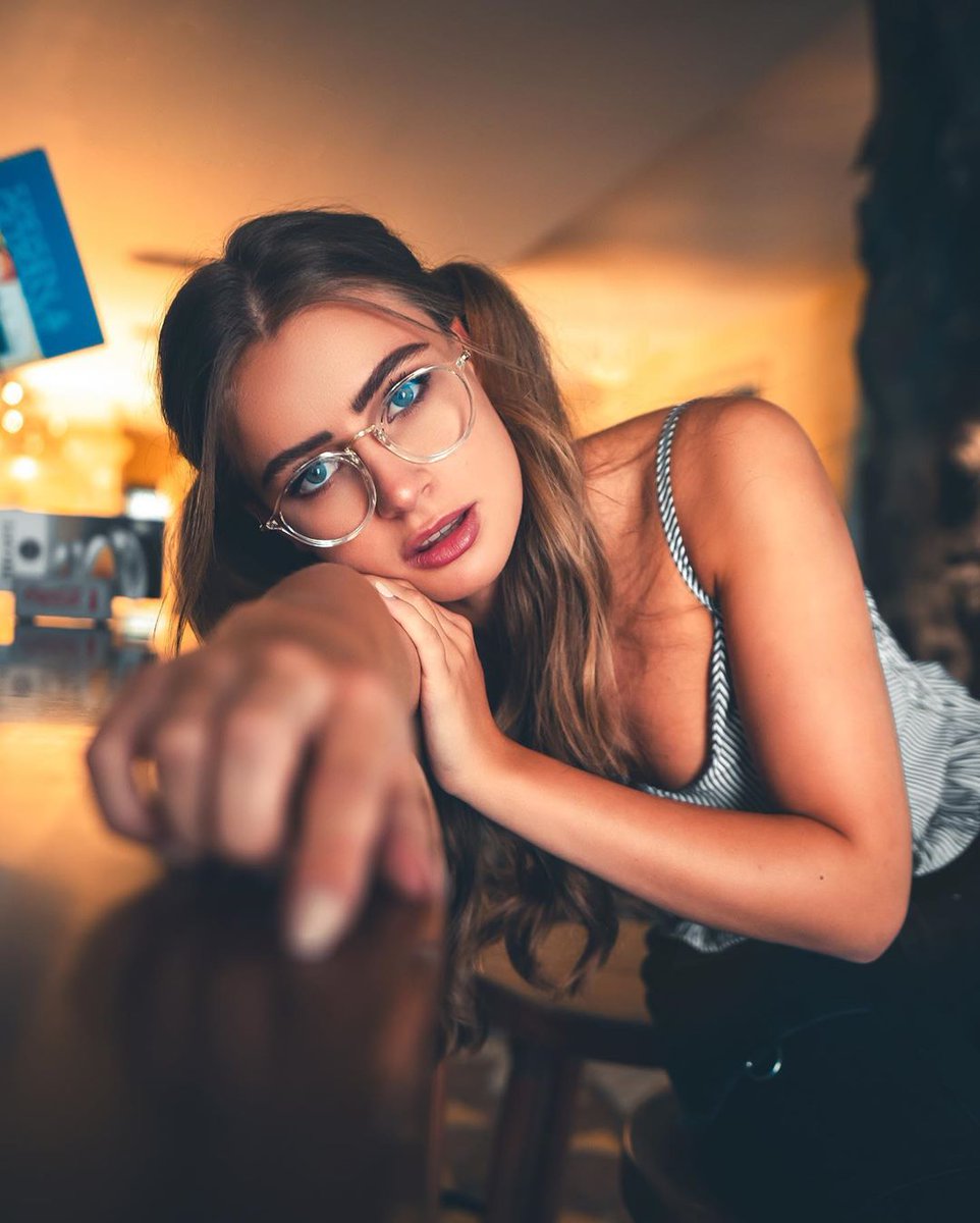 portraitistnet's tweet photo. Anna Von Klinski by https://t.co/xrpPpBqS3s Sergei Muzlov in Karlsruhe, Germany #portraitphotography #lifestylephotography https://t.co/fPNu5SJQtt