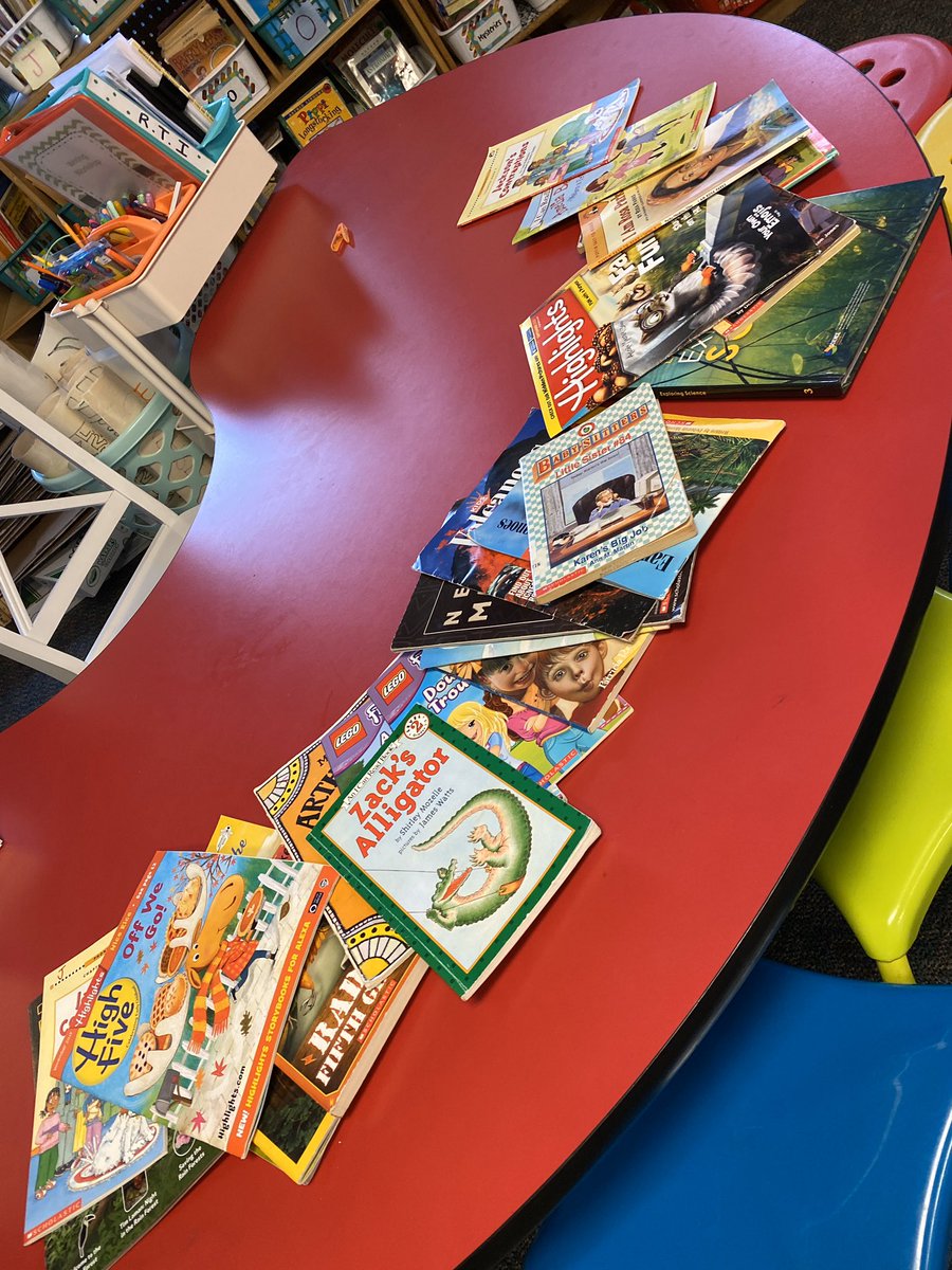 SwtLifeOfThird's tweet photo. Love a good sort! Nonfiction / fiction :) https://t.co/EeGtmHPb59