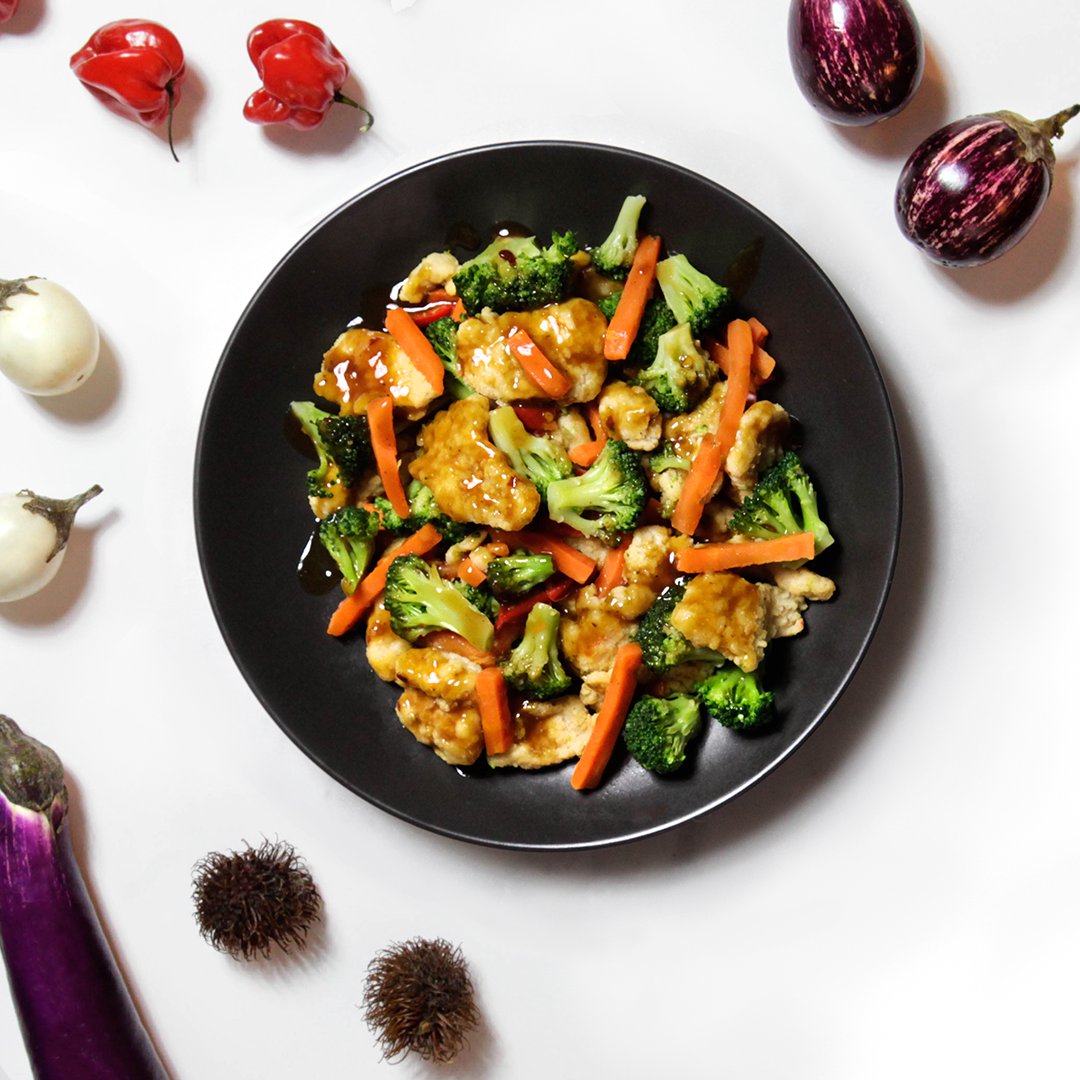 White chicken marinated in a special blend of delicious seasonings and a carefully crafted handmade tempura batter is what makes our Crispy Tempura Chicken so good.