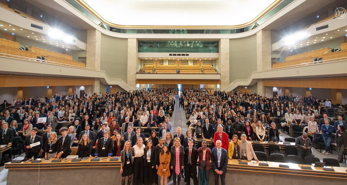 The Futurecasters Summit audience stand for a massive group photo at the closing ceremony