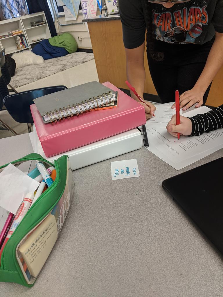 jhodge202's tweet photo. Peer grading our binders for spring semester. @KcSavid @Whittle_Springs https://t.co/NpSDQLHm51
