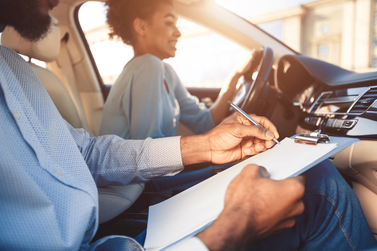 Approaching your #DrivingTest? We went over the common Minors and Majors learners fall foul of in a recent article. ow.ly/45lz50xJN9M #DrivingTips