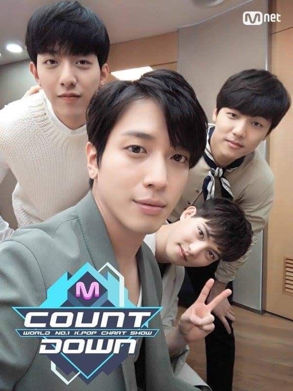 Smtv19453909's tweet photo. #씨엔블루10주년_함께해요_우리평생 https://t.co/ppZklejC6h