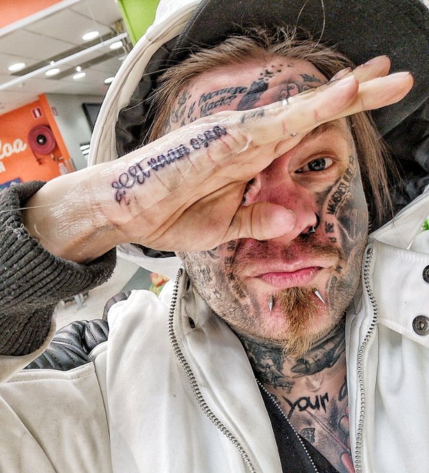 Et vaan osaa, New Tattoo to my brothaman ❤️ #nohardfeelings #nummela #tattoo #etvaanosaa #newtattoo @TattooDailys<a href="/tag/nohardfeelings"class="tags">#nohardfeelings</a><a href="/tag/tattoo"class="tags"><span>#tattoo</span></a><a href="/tag/newtattoo"class="tags"><span>#newtattoo</span></a><a href="/tag/nummela"class="tags"><span>#nummela</span></a><a href="/tag/etvaanosaa"class="tags"><span>#etvaanosaa</span></a>