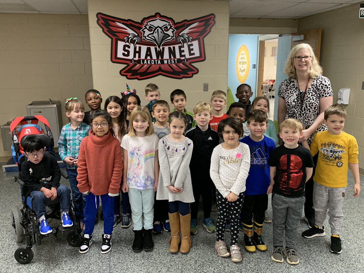 barnes1stgrade's tweet photo. We are Shawnee’s Top Tiger Class of the Week this week! We are so excited! @SHAWNEE_ECS #WEareLakota https://t.co/Jjw9YCTJFb