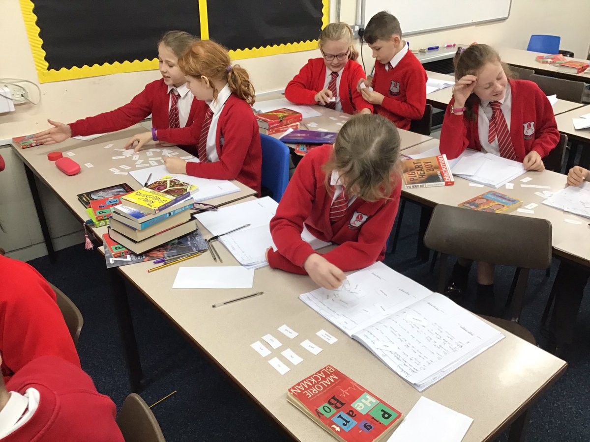 Class5MrsG1's tweet photo. Formal or informal? That is the question. Today we have been looking at the difference between formal and informal writing. https://t.co/llqbydiHs8