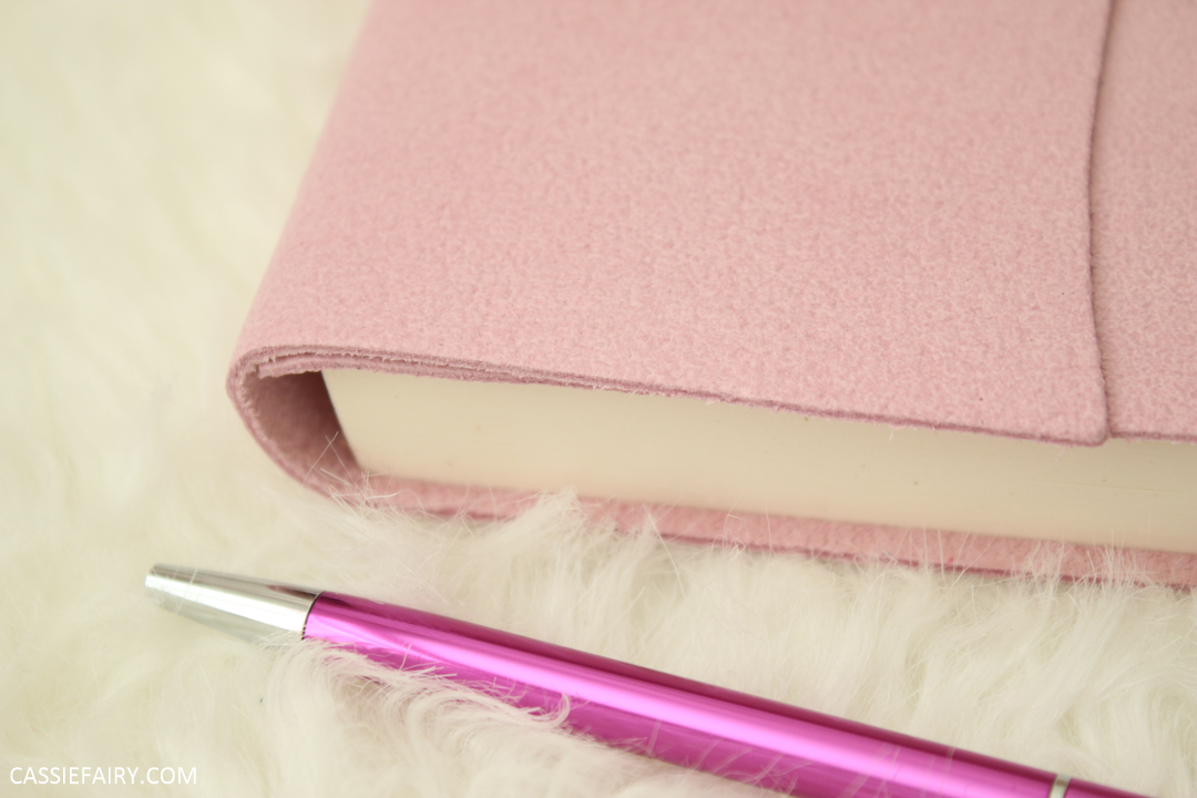 If you like the idea of starting a journal in 2020, here are 12 prompts to get you started: cassiefairy.com/2019/12/31/why… PLUS I've got 2 fabulous pink journals + pens from <a href="/Pen_Heaven/">Pen Heaven</a> to #giveaway in my #competition! <a href="/BloggersTribe/">BloggersTribe</a> #BloggerBabesRT
