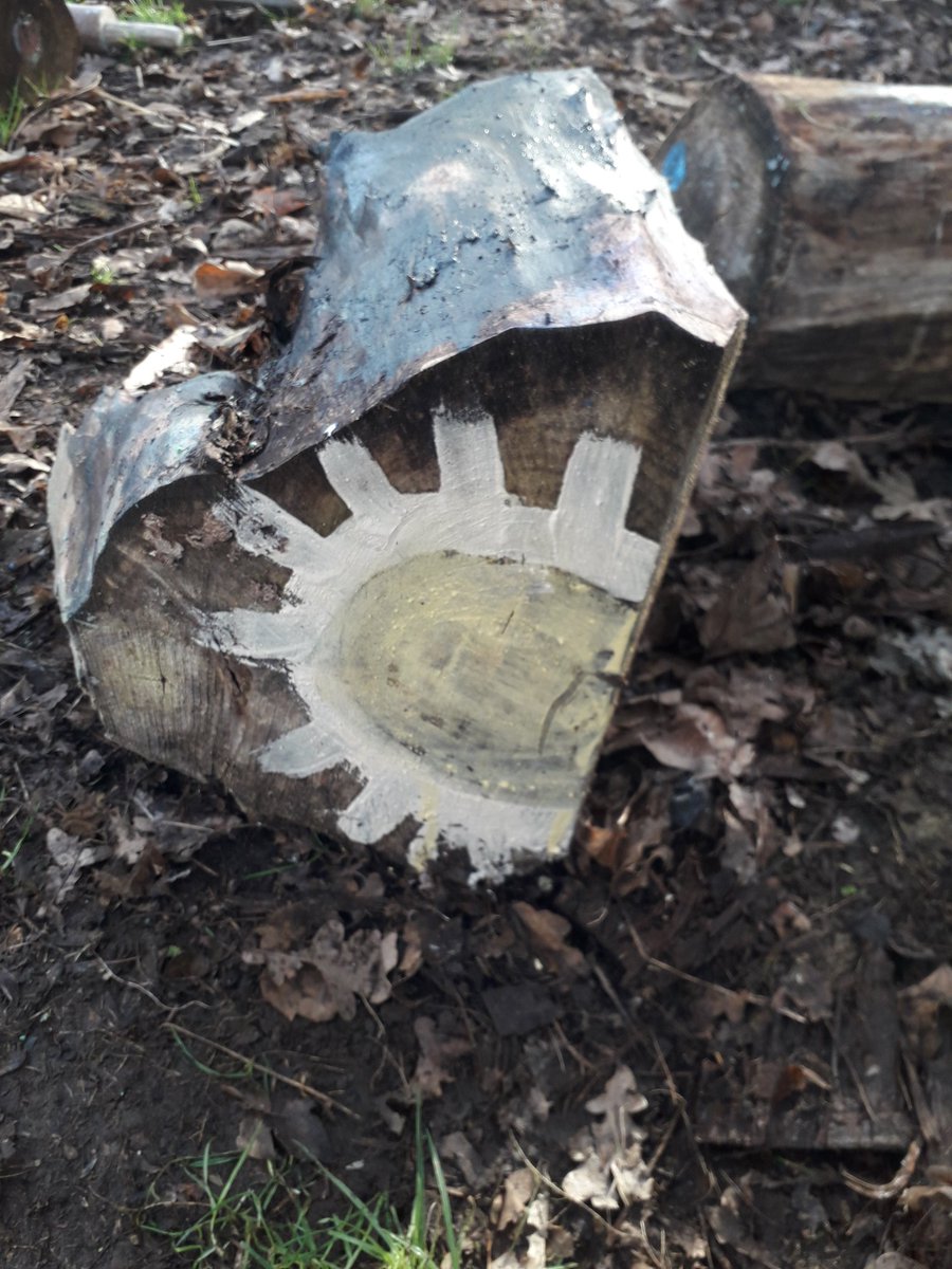 Tirzahswt's tweet photo. Messy morning making paints out of chalk and charcoal - some budding artistes in this school! @BuckParkSchool #forestschool #ledermantrainee @SussexWildlife https://t.co/pTiX07Fuqi