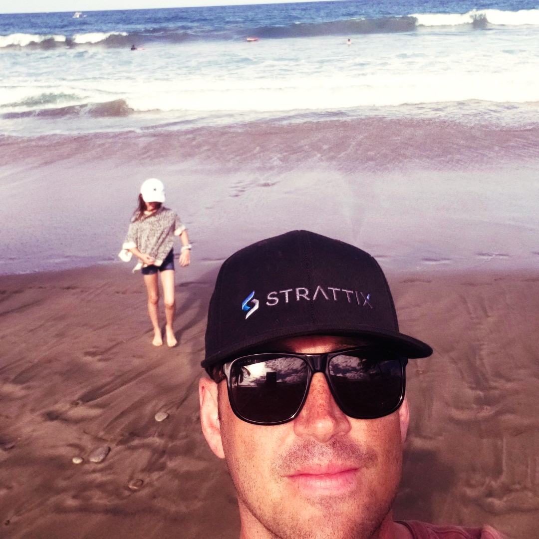 _Strattix's tweet photo. "Ola" π΄ from the beaches of Puerto Vallarta!
Our VP of Integrations and his dazzling, diva daughter! π
#oilpatchfamily #oilandgas #daysoff #familytime #mexicooil #energystrong #albertastrong #drilling #completions #trusaas #reporting #analytics #remediation #welllifecycle https://t.co/9RE5xQuG9i
