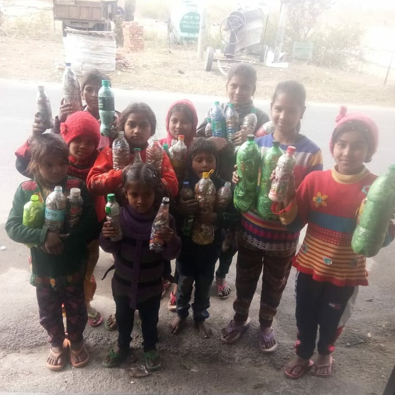 bdf_ngo's tweet photo. Wow !! We are delighted to see the commitment our Pearls.
Just like us our Pearls also wants to ensure that  Clean and Green Doon shouldn't just be a saying but should be a  mission for one and all at Dehradun.
We are a proud of our Pearls!!
#ecobricks #greenDoon #cleandoon https://t.co/rvhCTmiTKe