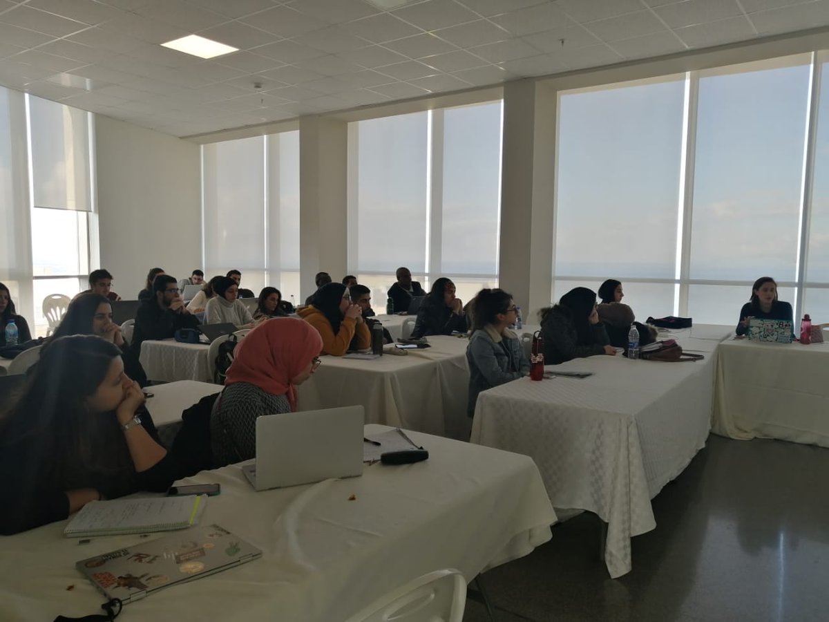 Darwazahaub's tweet image. @AzadBijan helping student teams focused on refugee-oriented ideas to define value proposition, custome  jobs and customer segments refining their #ProblemSolutionFit and #ProductMarketFit #DCAccelerate #Humanitarianengineer  @AUB_Lebanon @MSFEA_AUB @FHS_AUB @AUBOSB
