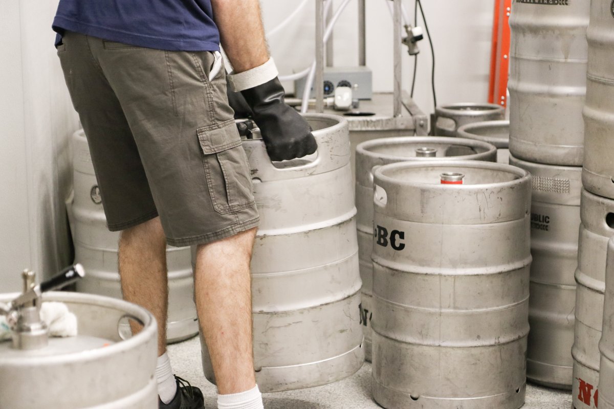 OceanRepBrewing's tweet photo. We may be closed Mondays, but we're still getting ready for you and starting the week off strong! How are you setting up your week for success? 🚀

#oceanrepublicbrewing #orb #stuartbrewery #stuartbeer #martincounty #southfloridabrews #southfloridabeer #southfloridabrewery https://t.co/hzWNkb15ed