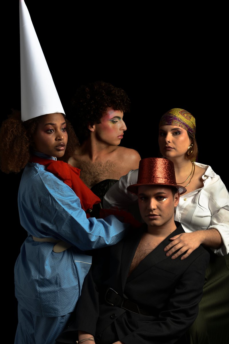 easdburgos's tweet image. Provocativa declaración a través de la #editorialdemoda propuesta para @voguemagazine  desde la asignatura de #estilismo. Personas que no representan a los cánones de belleza “normales”.