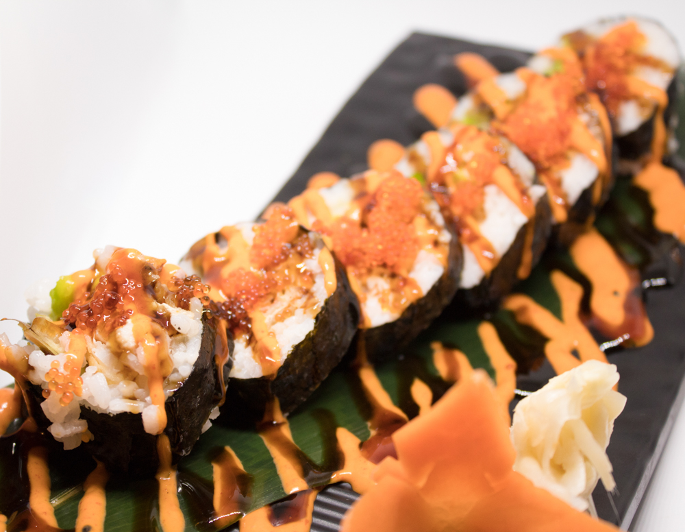 Yuhoki's tweet photo. Because a bite of our spicy #SpiderRoll makes everything better! It's fresh, hearty, and will keep you happy all day!
#mondaymoivations #mondaythoughts #londonfood# londoneats #sushi #japan https://t.co/6OZViNMF3V