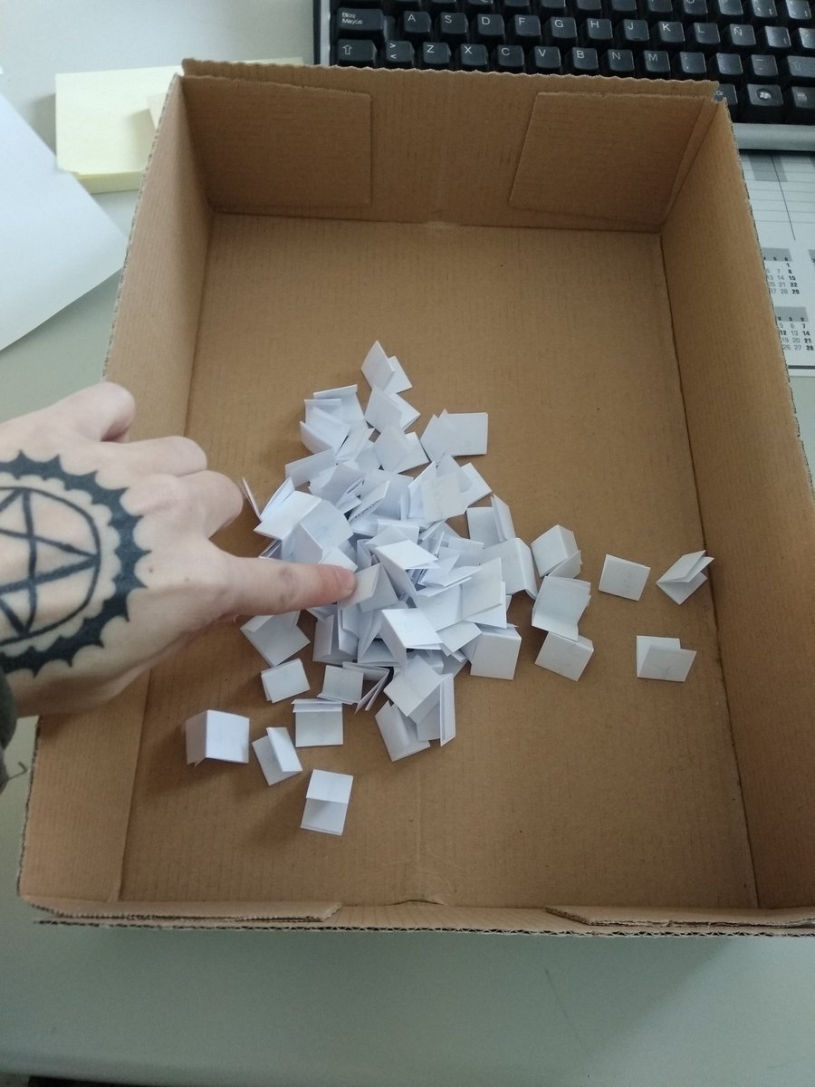 ayluski's tweet photo. Ya sé que el día de Navidad ha pasado hace tiempo, pero como han sido unas semanas muy caóticas, no he podido hacer el sorteo antes.
Aquí estáis todos los nuevos seguidores que estáis conmigo desde la fecha que puse el sorteo hasta hoy. Procedo a sacar un papelito 🤗
Buena suerte https://t.co/BwJC4xkYPn