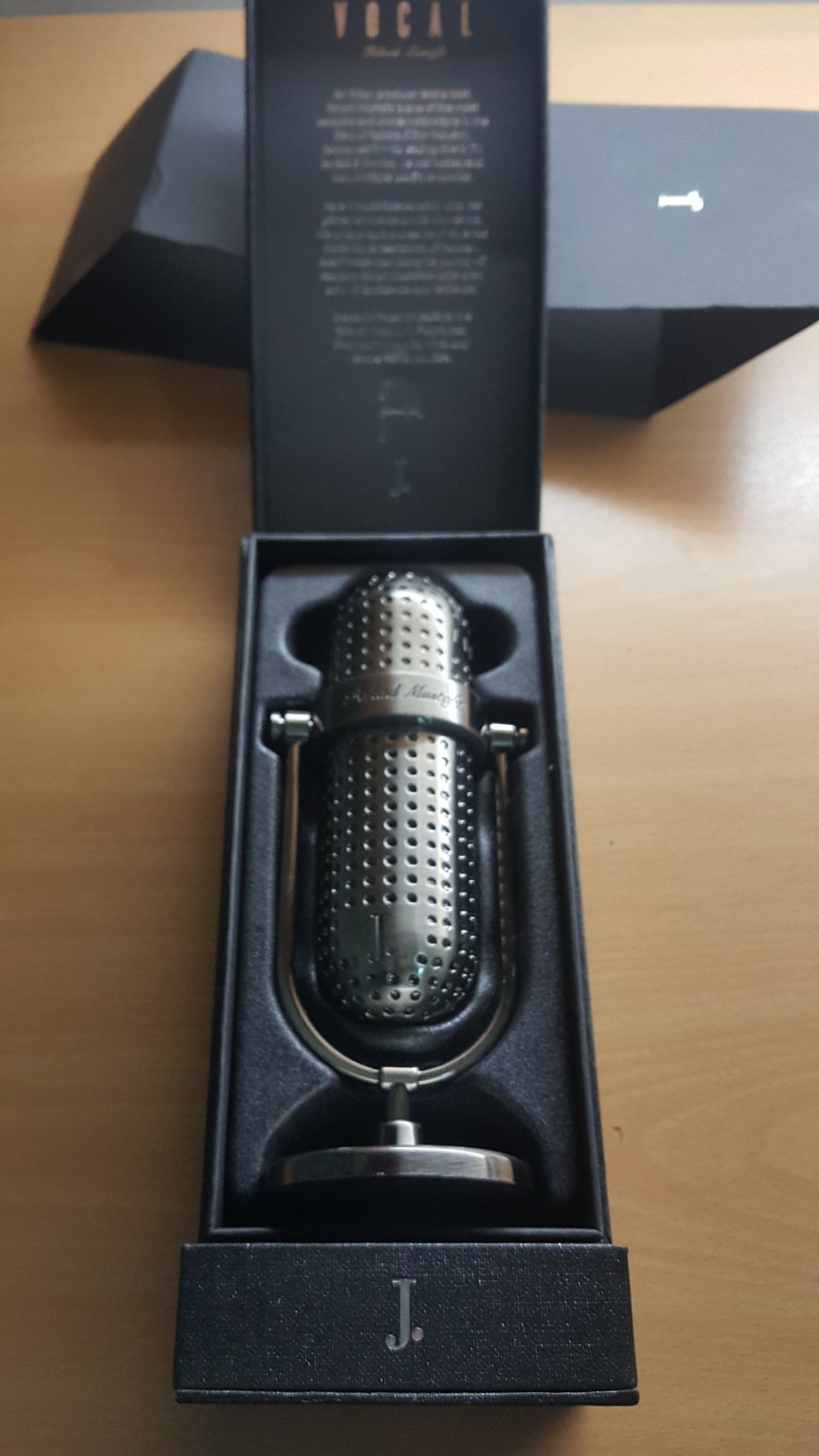 Vocal perfume fahad hotsell mustafa price