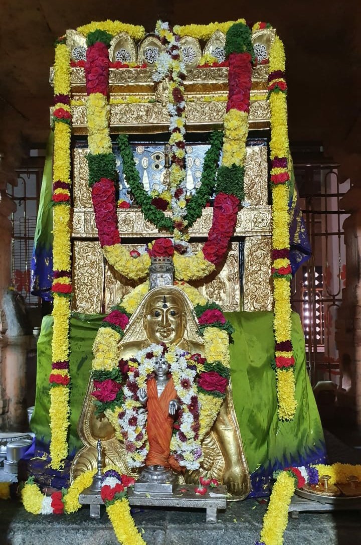 Jaggesh2's tweet photo. ಇವತ್ತಿನ ರಾಯರ ಬೃಂದಾವನ ದರ್ಶನ... ಓಂ ಶ್ರೀ ರಾಘವೇಂದ್ರಾಯನಮಃ 🙏🙏 https://t.co/sNxkZbVNSX