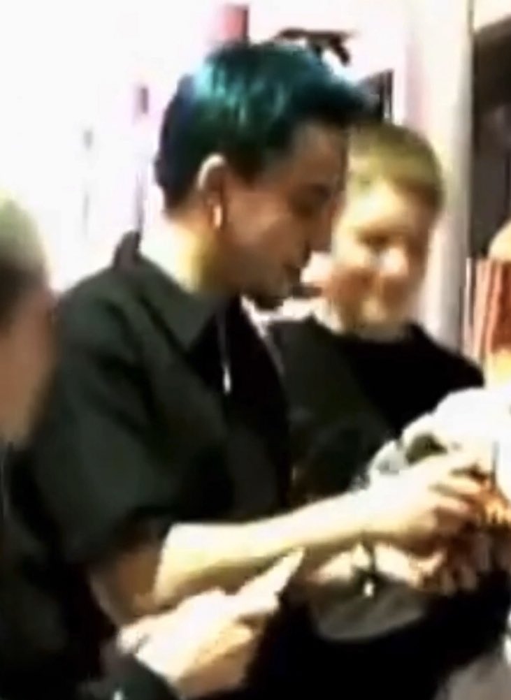 Dark Emerald Green Hair aka “The missing piece of The Fluff Rainbow”. Presented to the general public only in early 2020, despite the fact that it was in the records but remained unnoticed for a long time. Cute, bright, gorgeous. Probably a close relative of the Dark Blue Fluff.