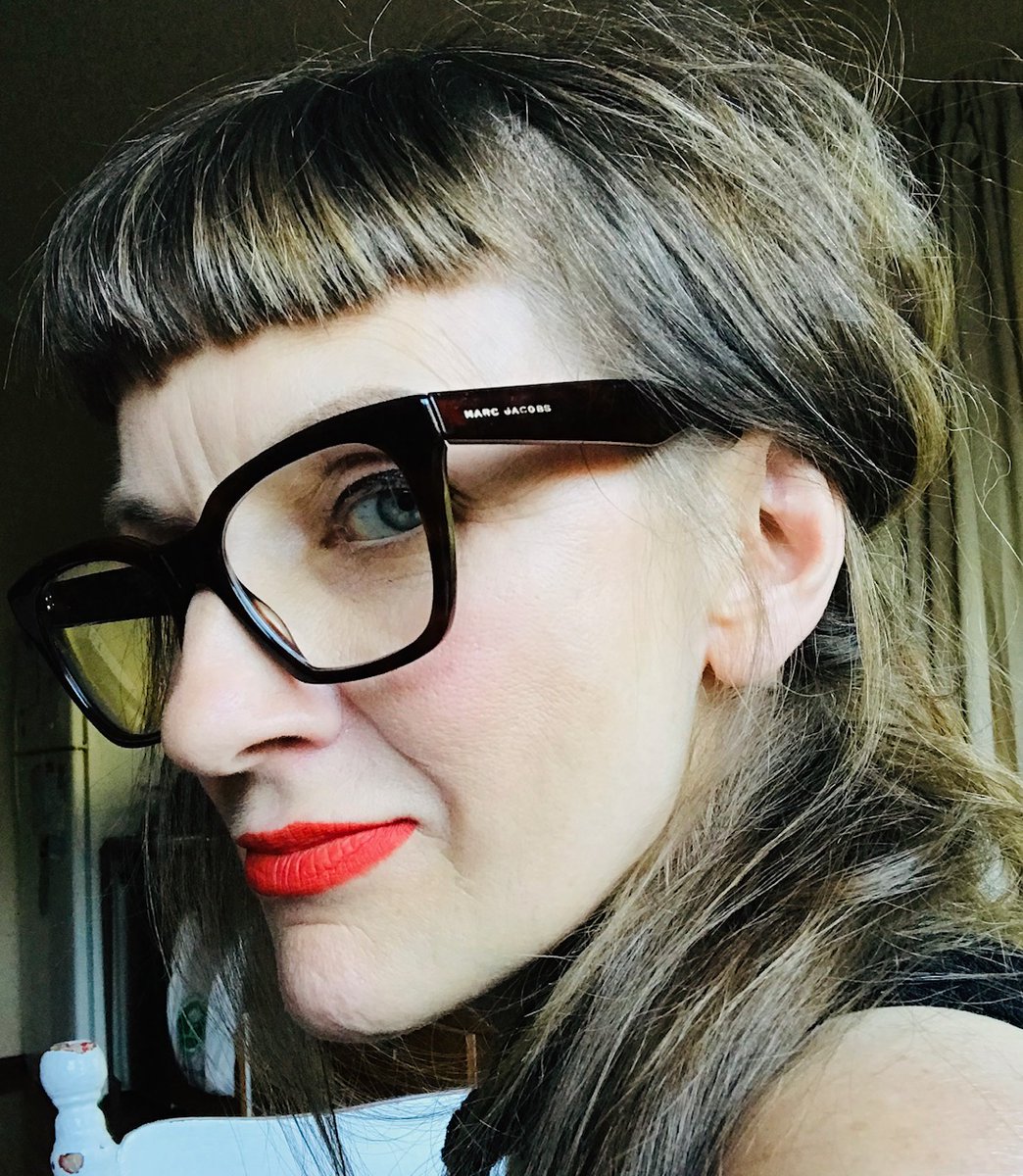 poetrysalonsyd1's tweet image. Poetry People - hang on to your Akubras! 
The next POETRY SALON is Tues 4th Feb 7-8.30pm featuring #DrBrentleyFrazer (previous editor in chief at @bareknucklepoet) and moi, @AlisonWhitelock. 
*FREE EVENT*  *ALL WELCOME* *PLEASE COME*
All deets here: facebook.com/events/5133984…