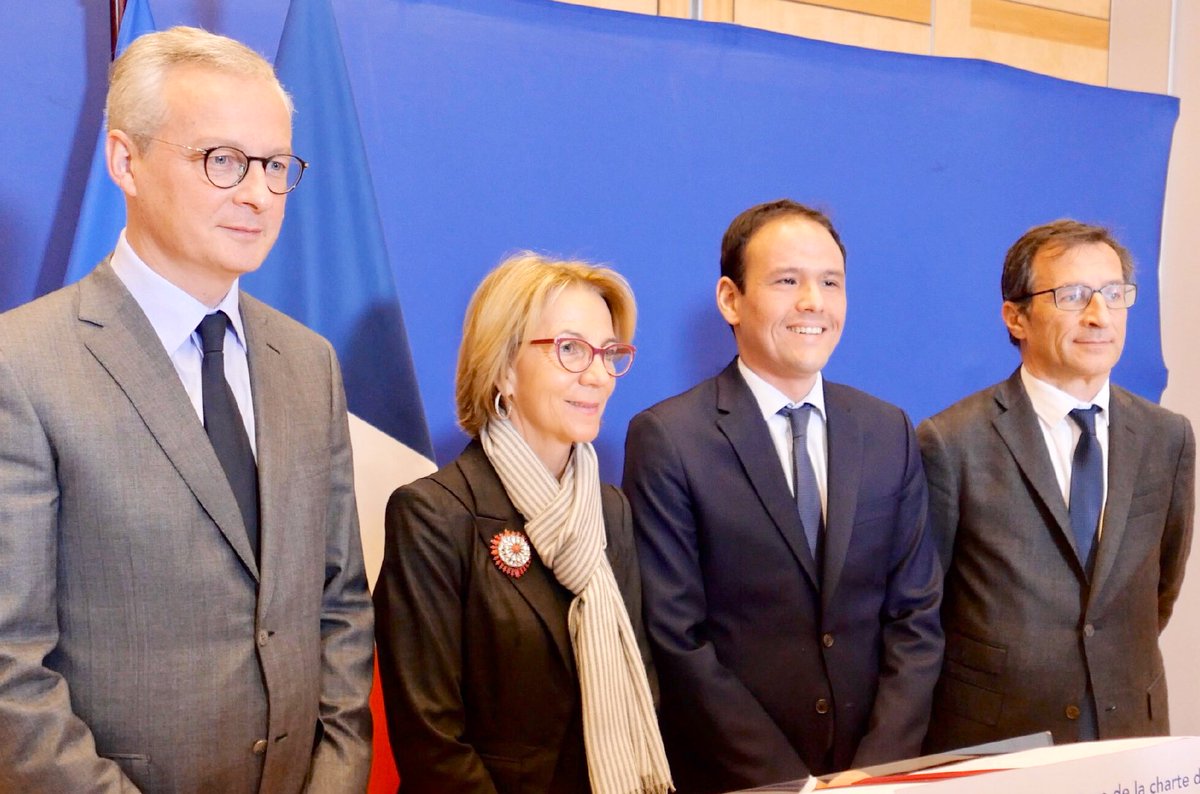 cedric_o's tweet photo. Signature des engagements en faveur des entreprises technologiques pour concrétiser les mesures annoncées par @EmmanuelMacron sur le financement des startups. Et ce n'est plus 5 mais 6 Mds € qui sont mobilisés par les investisseurs institutionnels 🇫🇷 vers les #startups https://t.co/3K2q6X9Zw6
