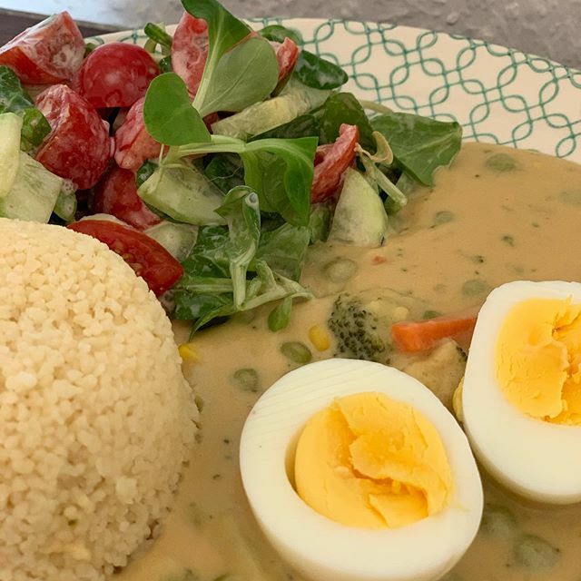 pressepfarrerin's tweet photo. #Eier in #Senfsauce mit #Couscous und #Salat zum #Mittagessen https://t.co/JuBFpXQXOi https://t.co/zmXLzaWPn7