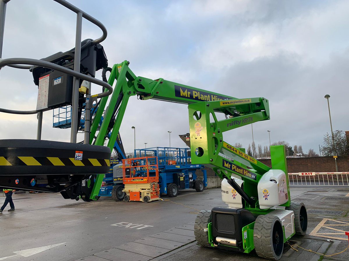 mrplanthireuk's tweet photo. We've got some new machines in stock! Get them on hire today from our Powered Access Division. Call 020 8887 1410.

#HR17 #PoweredAccess #Mrplanthire #Enfield #London #MondayMotivation #MondayMorning #Hire https://t.co/GNxCVoWylO
