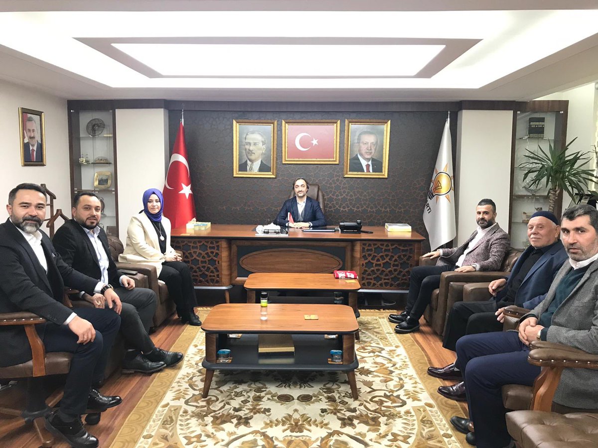 dadayder's tweet photo. Kastamonu Daday Derneği Başkanımız Sn. Hasan KARA ve Yönetim Kurulu Üyelerimiz, Ak Parti GOP İlçe Başkan Yard. Gülsüm ŞAHİN ile birlikte Sultangazi Ak Parti İlçe Başkanı Süleyman YİĞİTOĞLU’nu makamında ziyaret etti. 
#DadayDerneği
#KastamonuDadayDerneği
@akpartisultangz https://t.co/giFhImJYgF