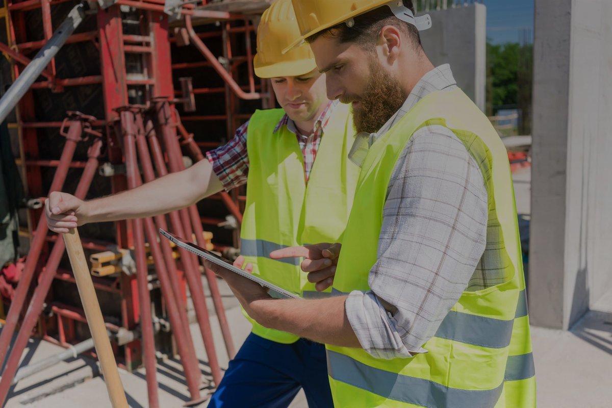 Easily manage your general contracting fleets like HVAC, plumbing, electrical services, landscaping, and more with our comprehensive platform. Get visibility into your fleet’s daily operations and see which solution is right for you 👉hubs.ly/H0mwXR00