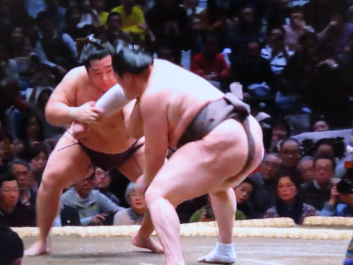 遠藤 白鵬を激闘の末破る 先場所の話 肘打ち 遠藤コール 綱の品格 舞の海解説 など様々な議論 2ページ目 Togetter 遠藤 白鵬を激闘の末破る 先場所の話 肘打ち 遠藤コール 綱の品格 舞の海解説 など様々な議論 2ページ目 Togetter