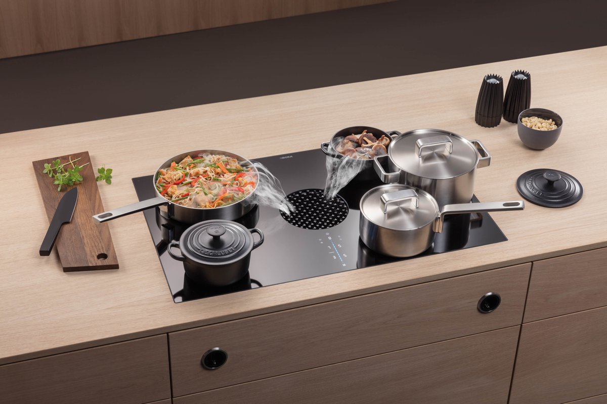 The new Bora X Pure is an efficient Hob with a built in extractor which is easy to clean and has automatic extractor power control. Have a look at the video bit.ly/BORA-X-Pure-Hob
#cookingexperience #Kitchen #modernlove #WednesdayMotivation