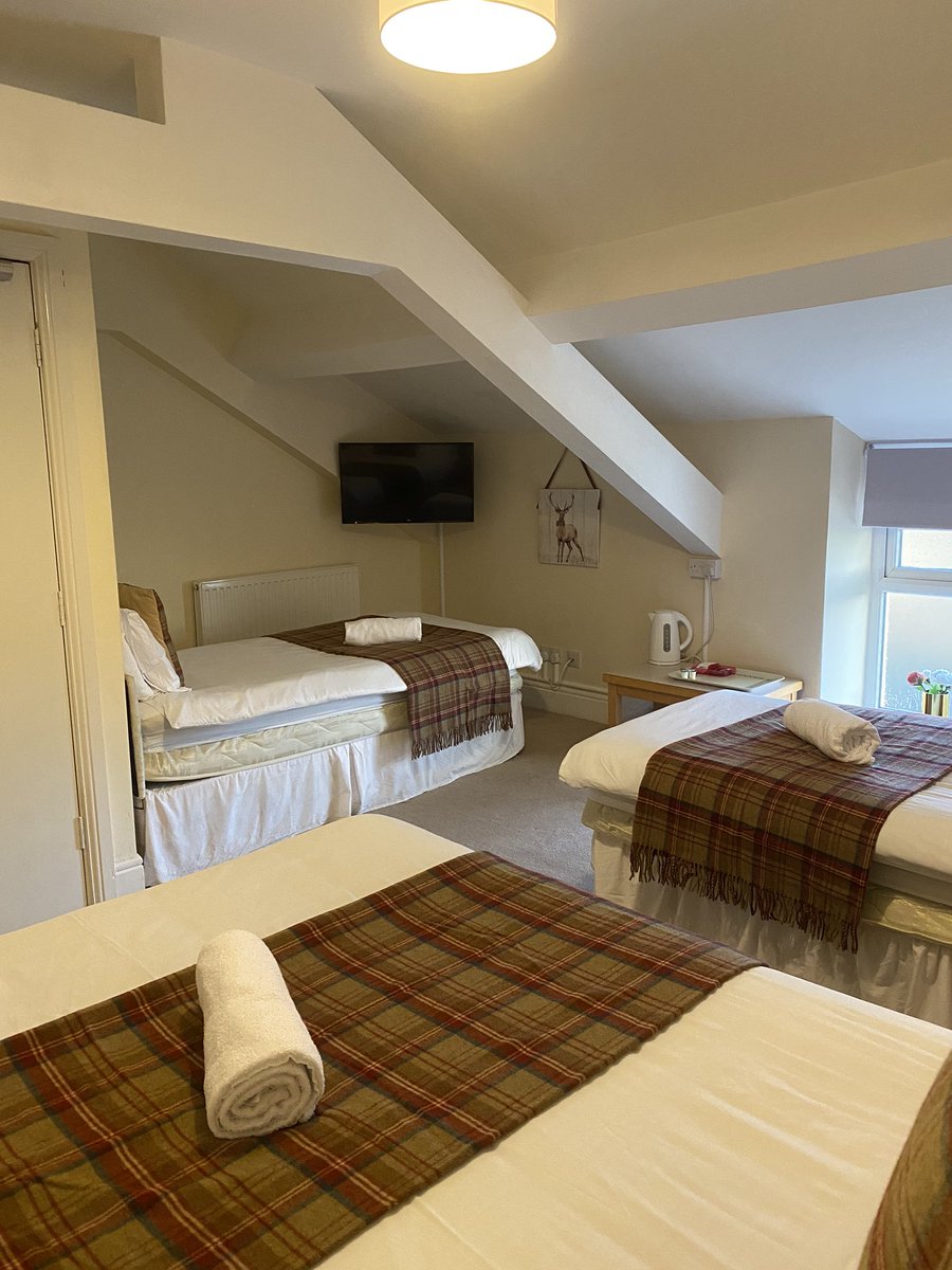 No19GuestHouse's tweet photo. Newly decorated rooms with: 
- USB charging 
- Bigger TV’s 
- New beds 
- Hairdryers 
- Iron &amp; Ironing Boards 
Prices start from as little as £40 per night including full English breakfast 🍳 https://t.co/tm46GikCso