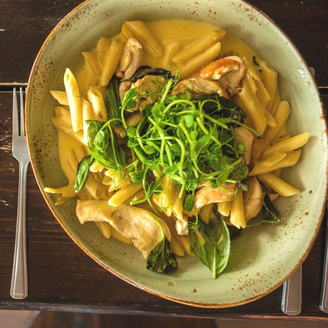 EmpireRestaura1's tweet photo. Please note that starting this week on Tuesday, Wednesday and Thursday; we will be open for lunch between 12 pm and 2 pm and these will be our lunch times going forward. ��️

Reserve a table via https://t.co/xklDrMMpad
#EmpireHorwich #EmpireCocktail #EmpireLounge #LunchBreak https://t.co/Y0D1BX8LKJ