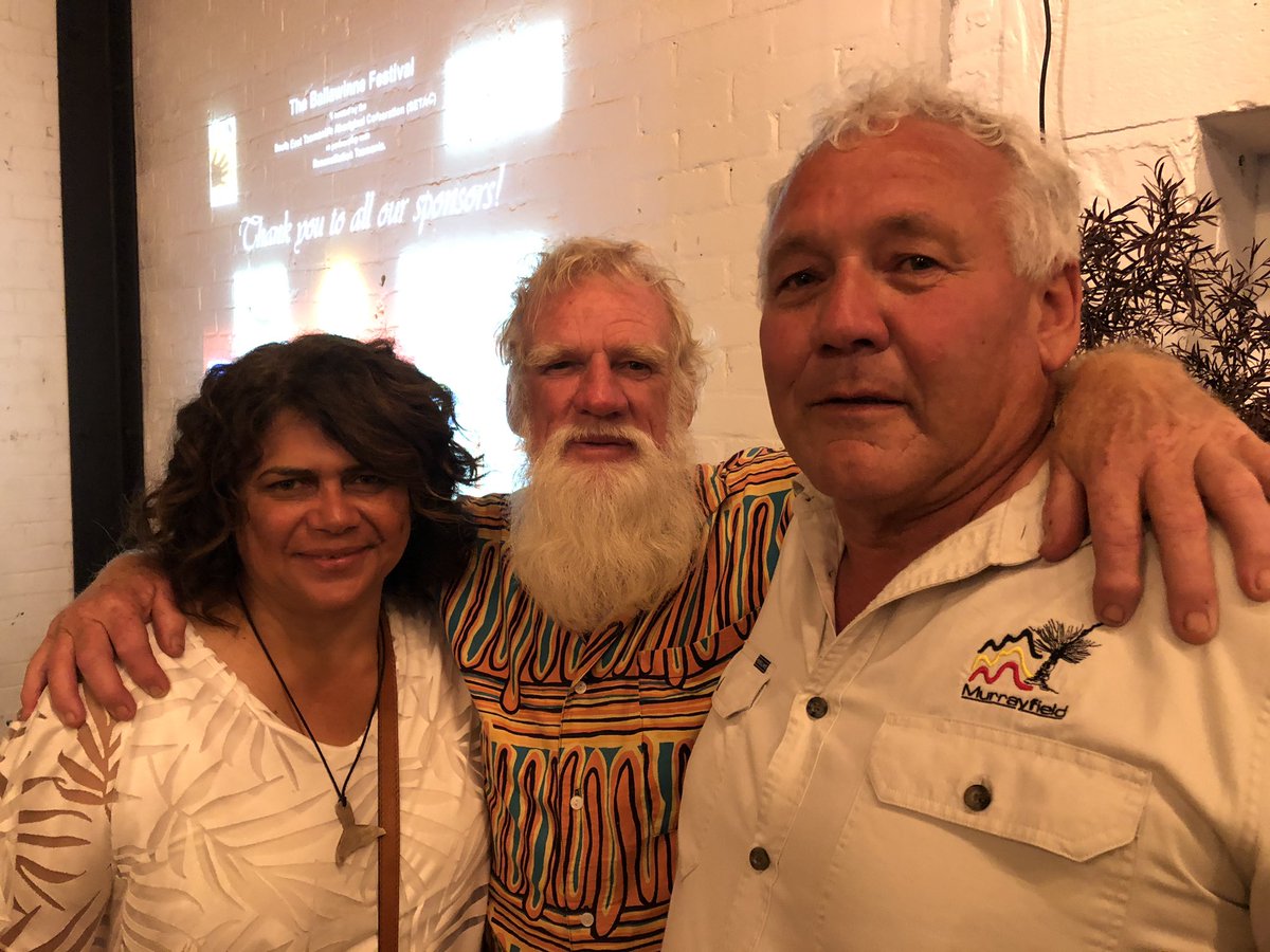 Melissa Sweet (@melissasweetdr) on Twitter photo And here are some of the people behind the #BallawinneFestival - the <a href="/setacaus/">South East Tasmanian Aboriginal Corporation SETAC</a> crew; Julie Dunlop; Tracey Dillon w Bruce Pascoe & Rodney Dillon And here are some of the people behind the #BallawinneFestival - the <a href="/setacaus/">South East Tasmanian Aboriginal Corporation SETAC</a> crew; Julie Dunlop; Tracey Dillon w Bruce Pascoe & Rodney Dillon