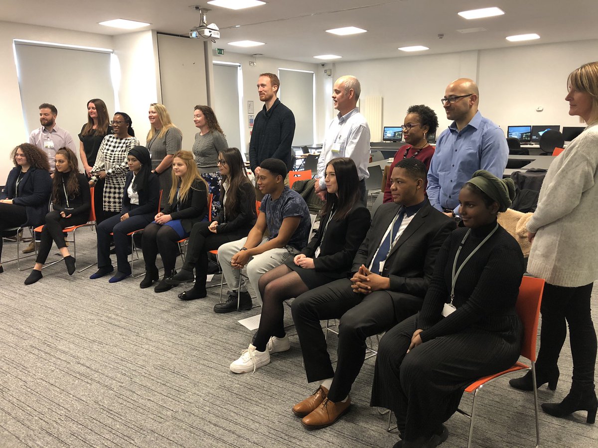 nickinsley22's tweet image. The 1st icebreaker of the 2020 was @CollegeNELondon this morning! #mentoring #Careers #Icebreaker @CareerReadyUK. Huge thanks to all the volunteers from @LBGplc @WellsFargo @HMRCgovuk @hmtreasury @PA_Consulting @WatesGroup