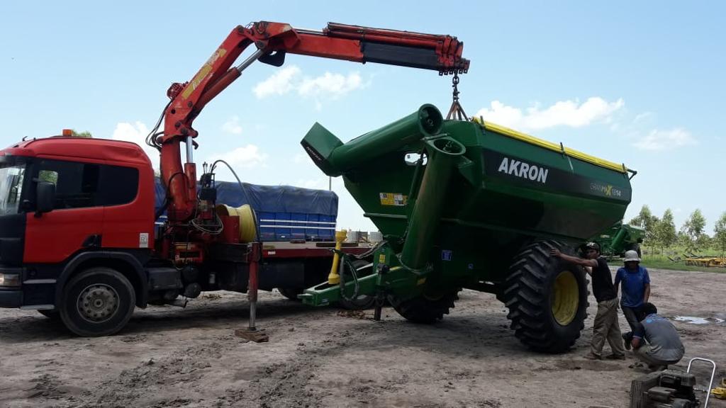 AKRONMaquinaria's tweet photo. #AKRONexport
Nueva entrega de una #AKRON #GranMax 1814 en #Paraguay! 🇵🇾
📌Gracias a nuestros amigos de SETAC SRL por compartirnos el material! https://t.co/E8pjlw81fb